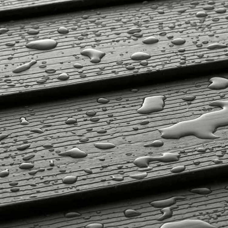 siding-water-droplets